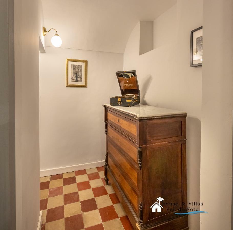 Donna Maddalena Bed & Breakfast Noto Exterior photo