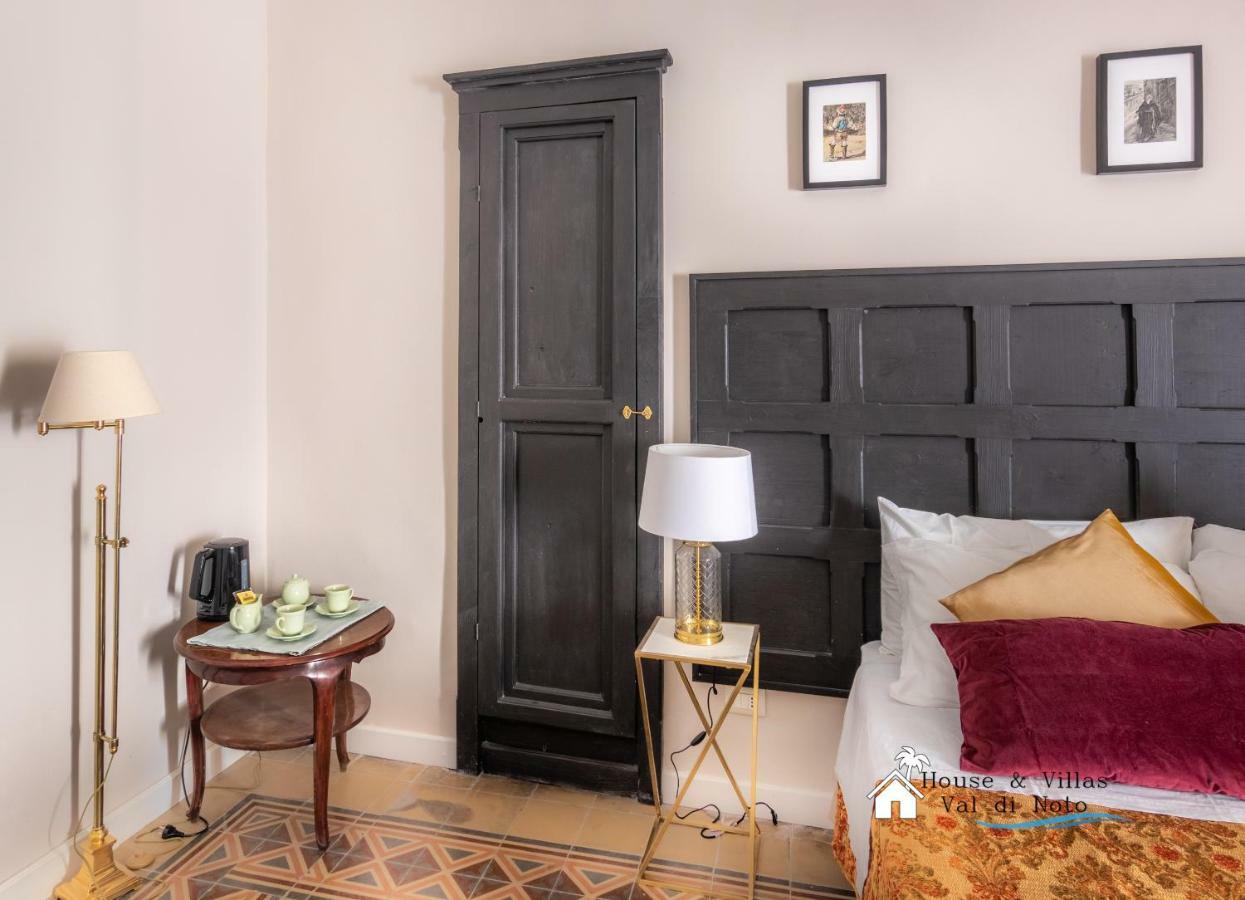 Donna Maddalena Bed & Breakfast Noto Exterior photo