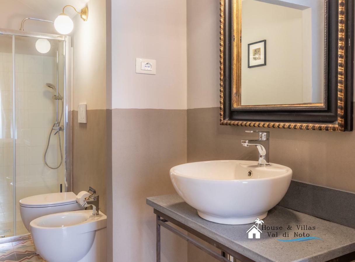Donna Maddalena Bed & Breakfast Noto Exterior photo